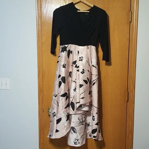 R & M Richard's Size 8 Black and Soft Pink Formal Dress